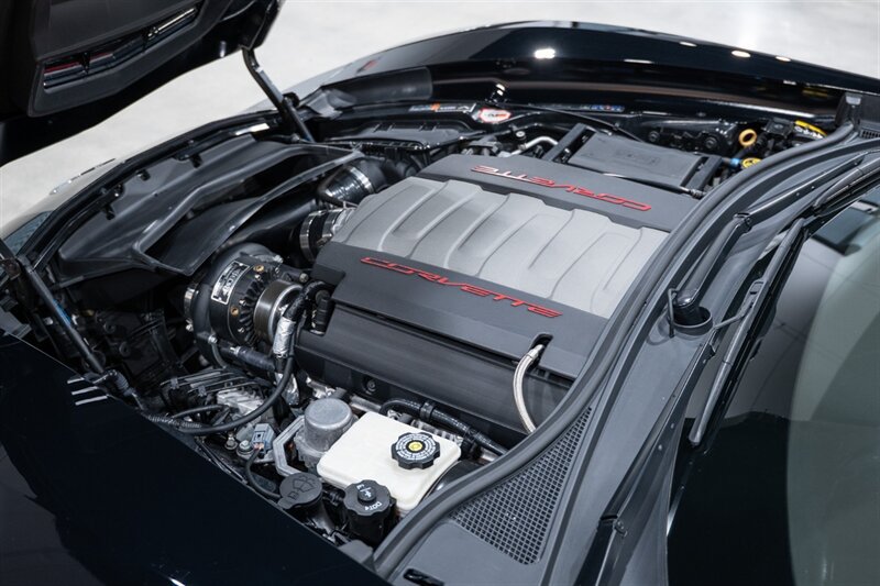 Used 2017 Chevrolet Corvette Stingray Coupe w/ Z51 1LT w/ Battery Protection Package RWD image 38