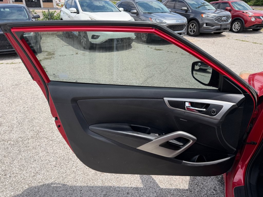 Used 2016 Hyundai Veloster w/ Option Group 02 FWD image 10