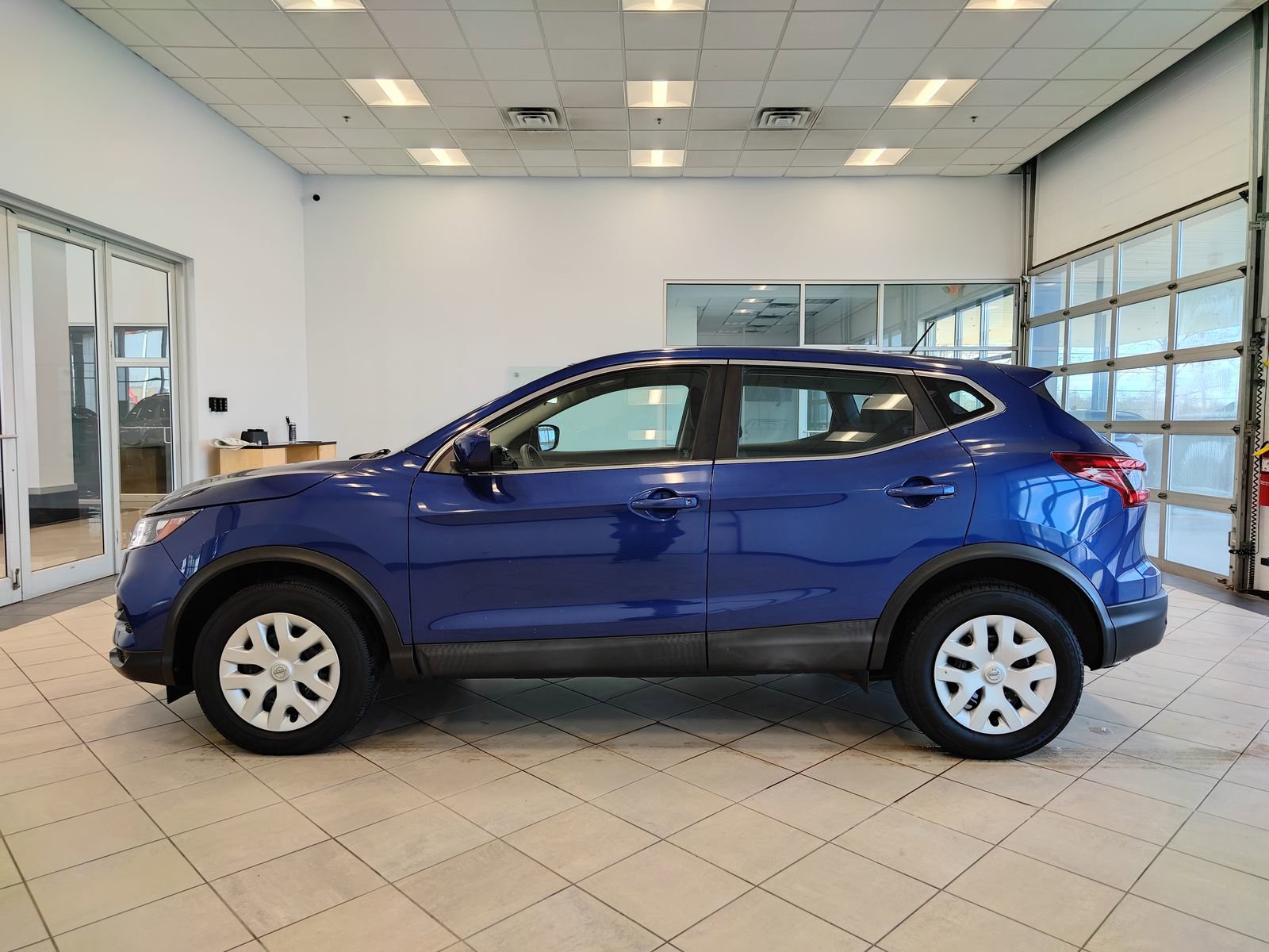 Used 2020 Nissan Rogue Sport S image 7