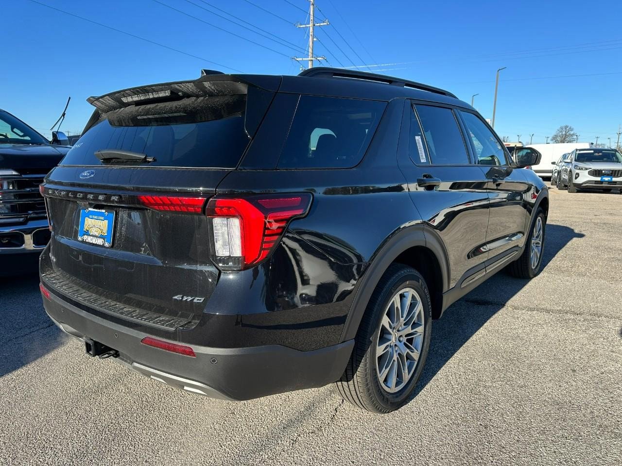 New 2026 Ford Explorer Active w/ Active Comfort Package image 3