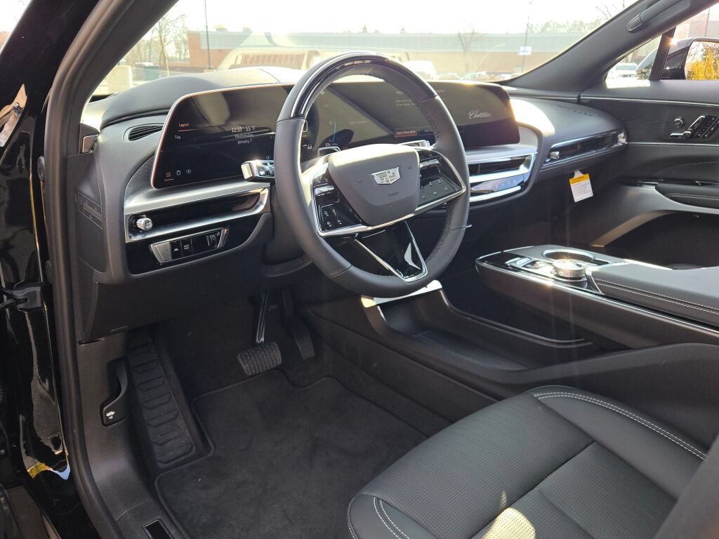 New 2026 Cadillac Lyriq Signature Sport AWD/4WD image 20