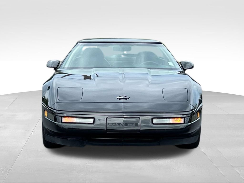Used 1995 Chevrolet Corvette Coupe RWD image 2