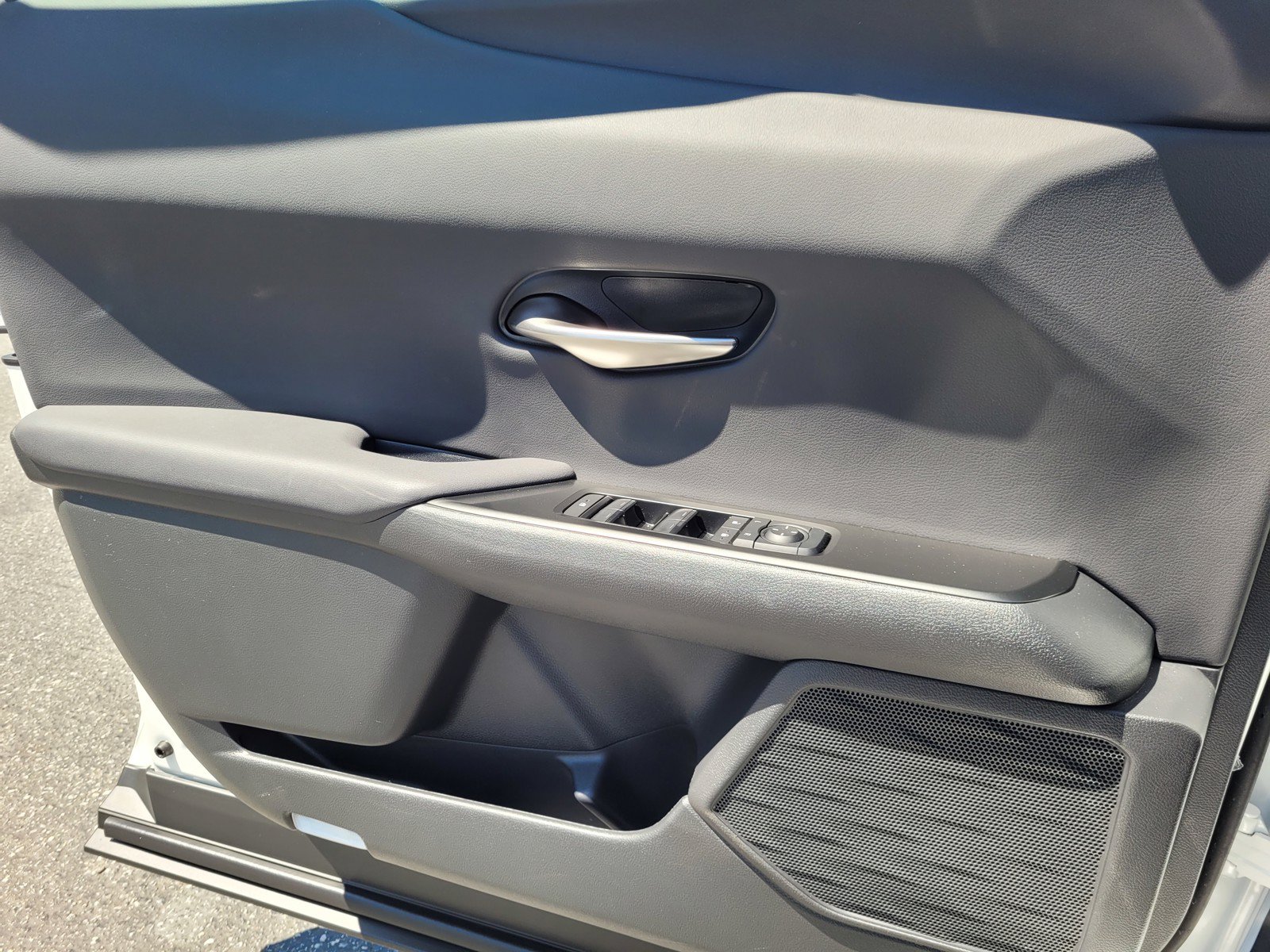 Certified 2025 Lexus UX 300h FWD w/ Accessory Package (Z2) image 22