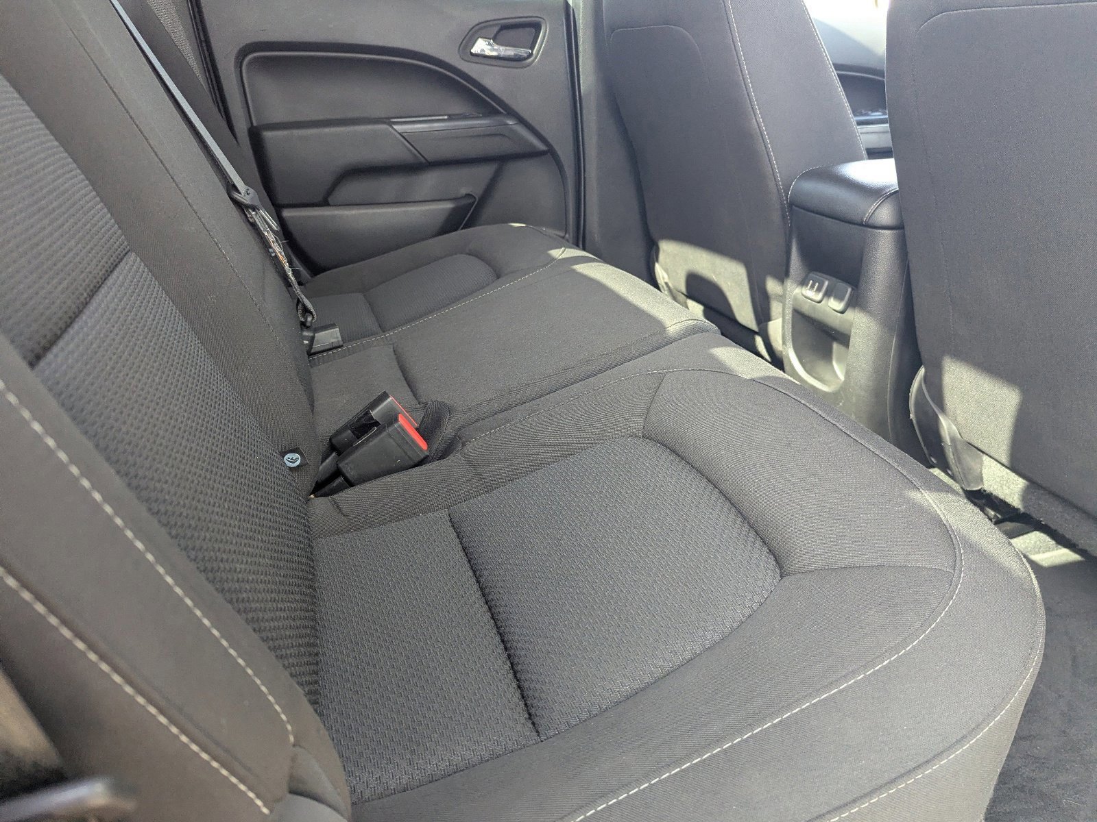 Used 2022 Chevrolet Colorado LT w/ LT Convenience Package image 14