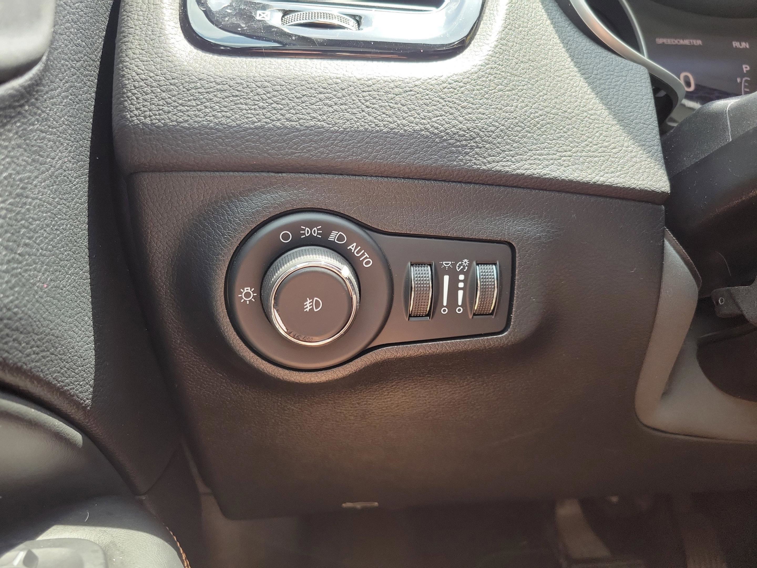 Used 2021 Jeep Compass Limited AWD/4WD image 19