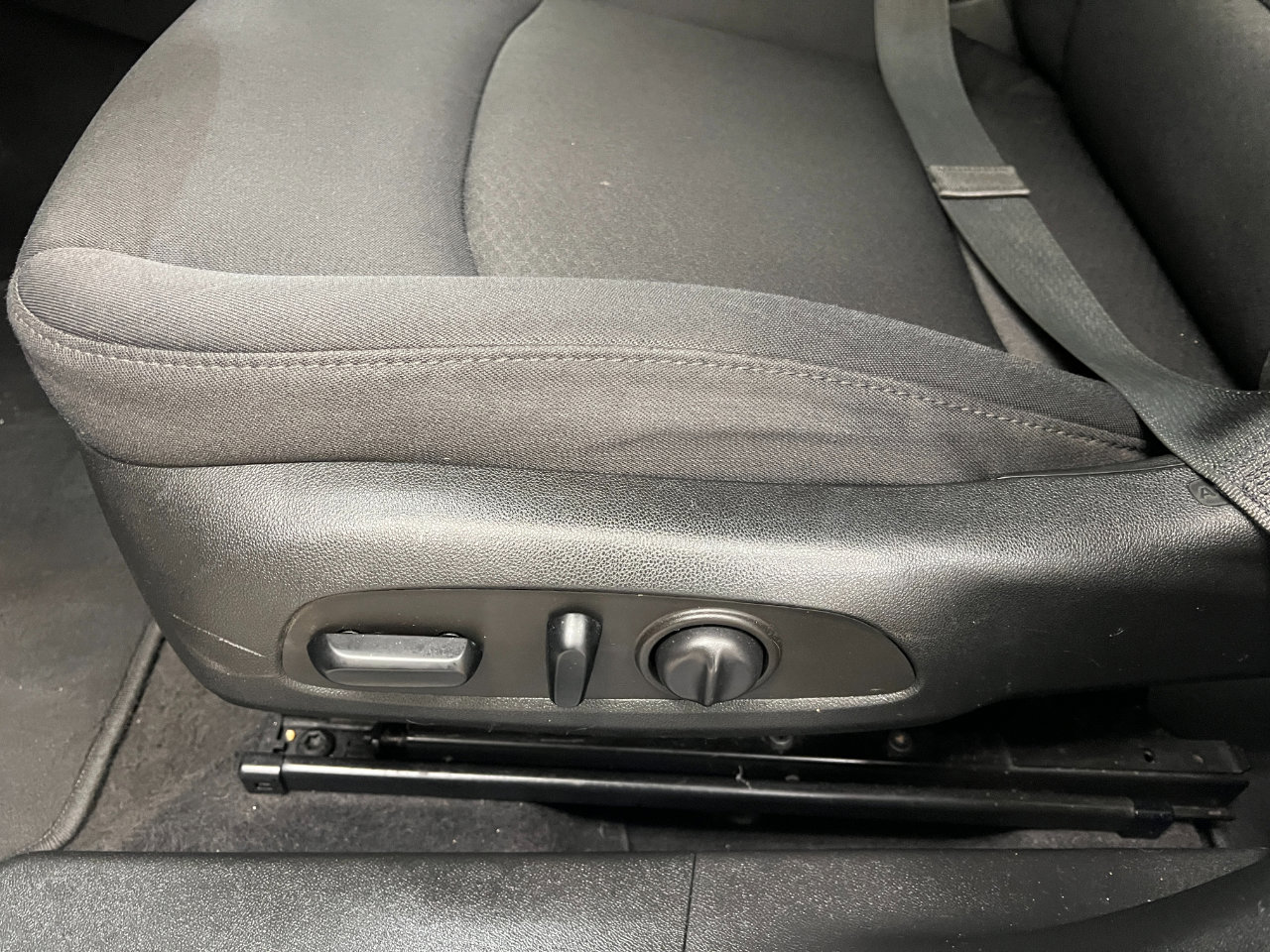 Used 2021 Chevrolet Malibu LS w/ Driver Confidence Package II image 20