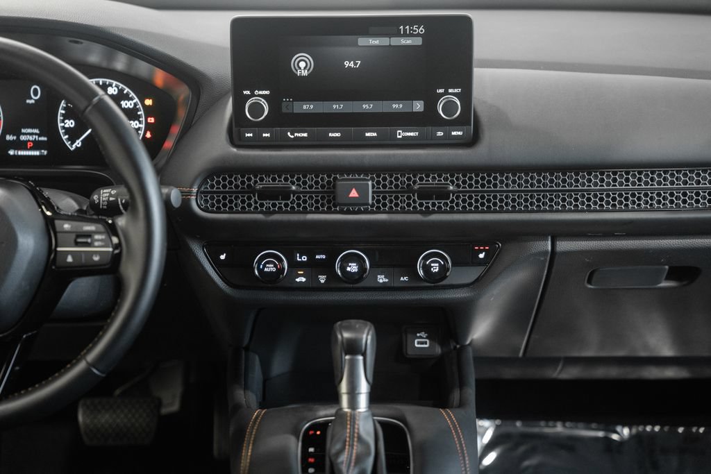 Used 2025 Honda HR-V Sport image 25