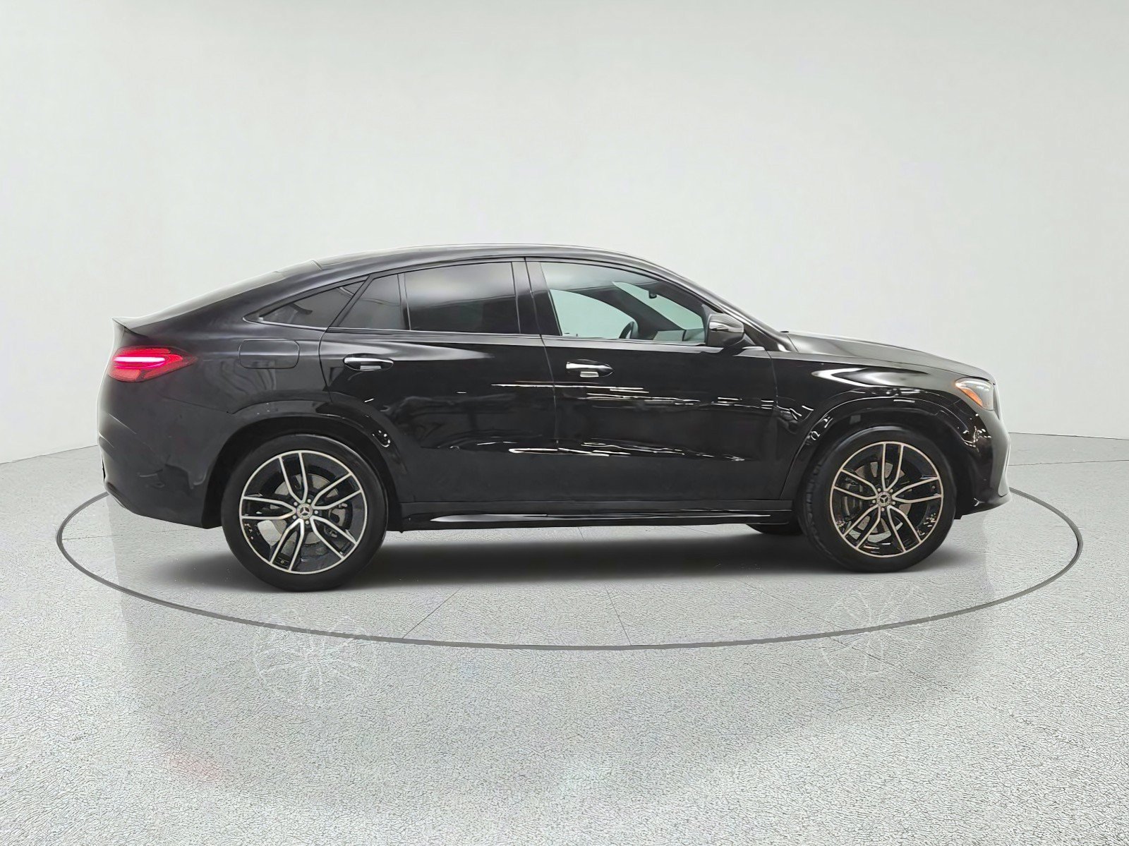 Certified 2025 Mercedes-Benz GLE 450 4MATIC Coupe image 4