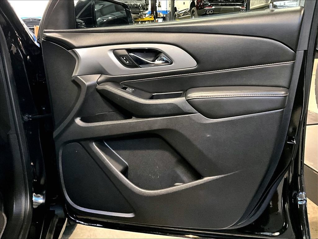 Used 2019 Chevrolet Traverse LS AWD/4WD image 12
