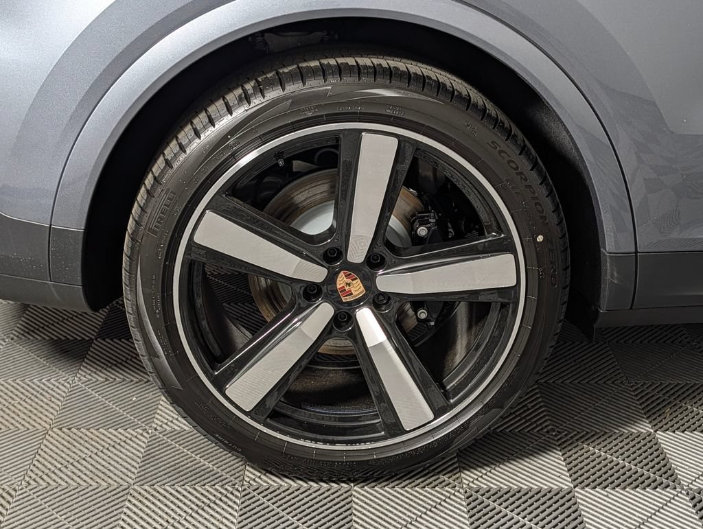 New 2026 Porsche Cayenne S AWD/4WD image 13