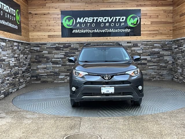 Used 2018 Toyota RAV4 XLE AWD/4WD image 3