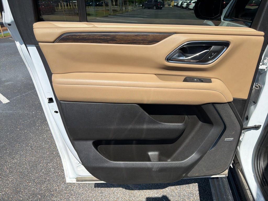 Used 2023 Chevrolet Suburban Premier w/ Max Trailering Package RWD image 15