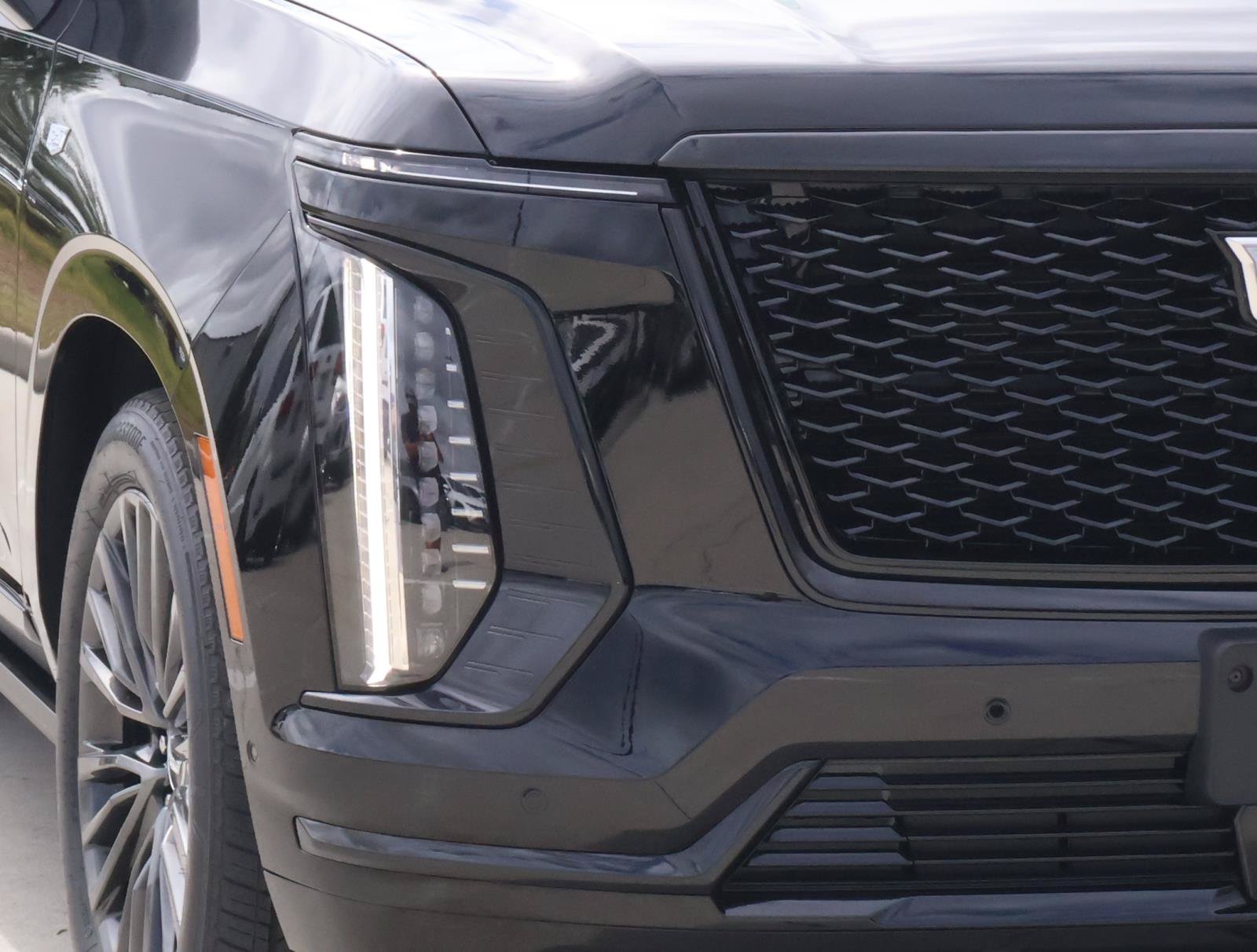 Certified 2026 Cadillac Escalade Platinum Sport w/ LPO, Floor Liner Package RWD image 9