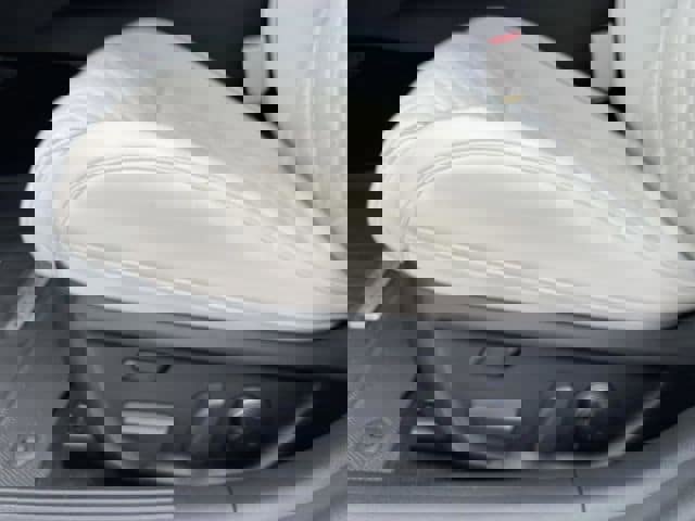 Used 2025 Genesis G70 3.3T Advanced w/ Sport Prestige Package image 25