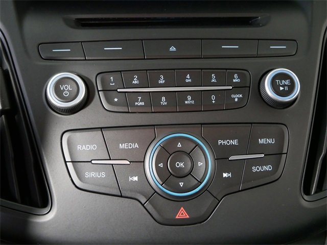 Used 2016 Ford Focus SE w/ SE Power Seat Package image 24