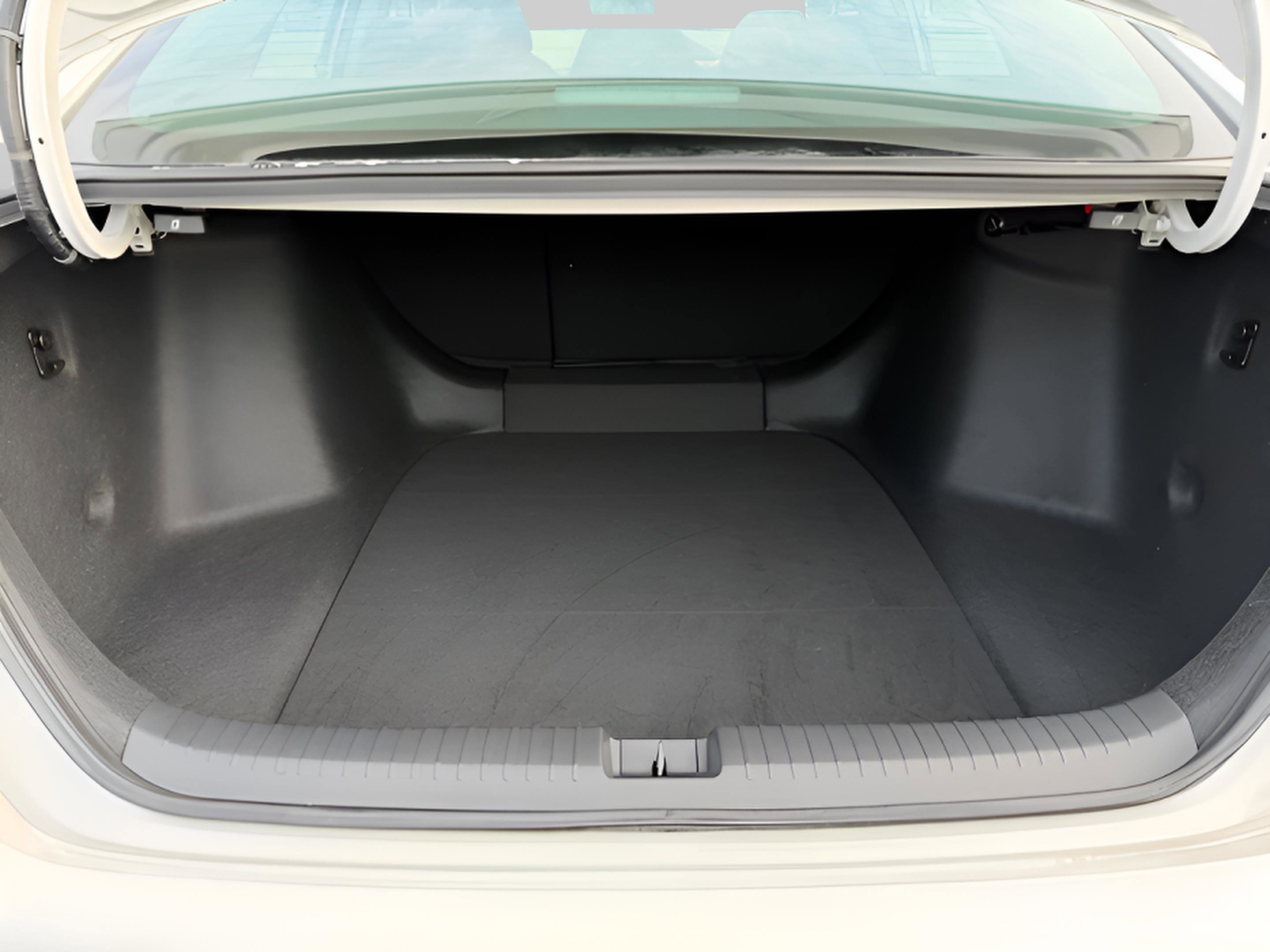 Certified 2025 Honda Accord SE image 27