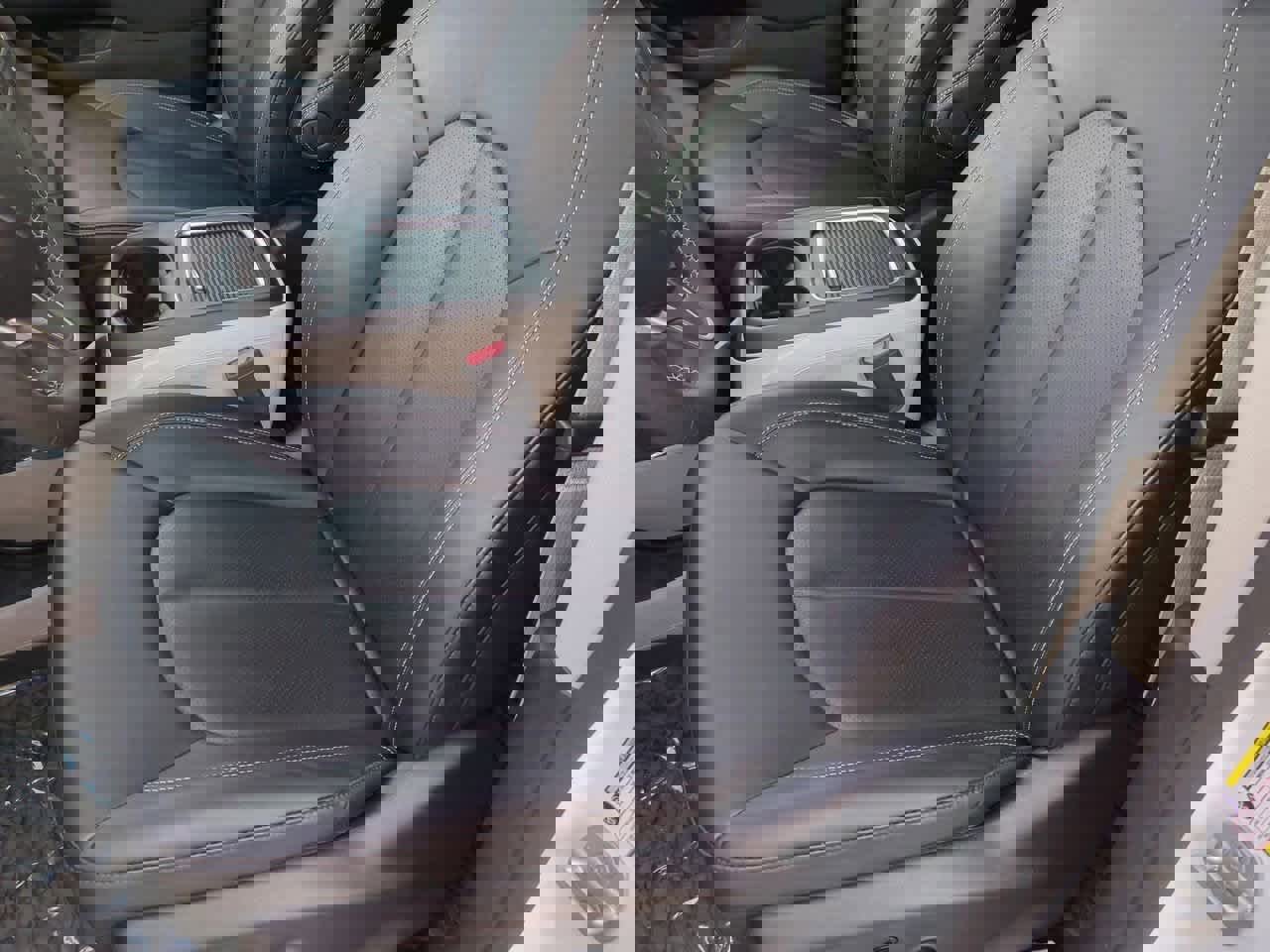 Used 2024 Chrysler Pacifica Touring-L w/ Road Tripper Package image 17