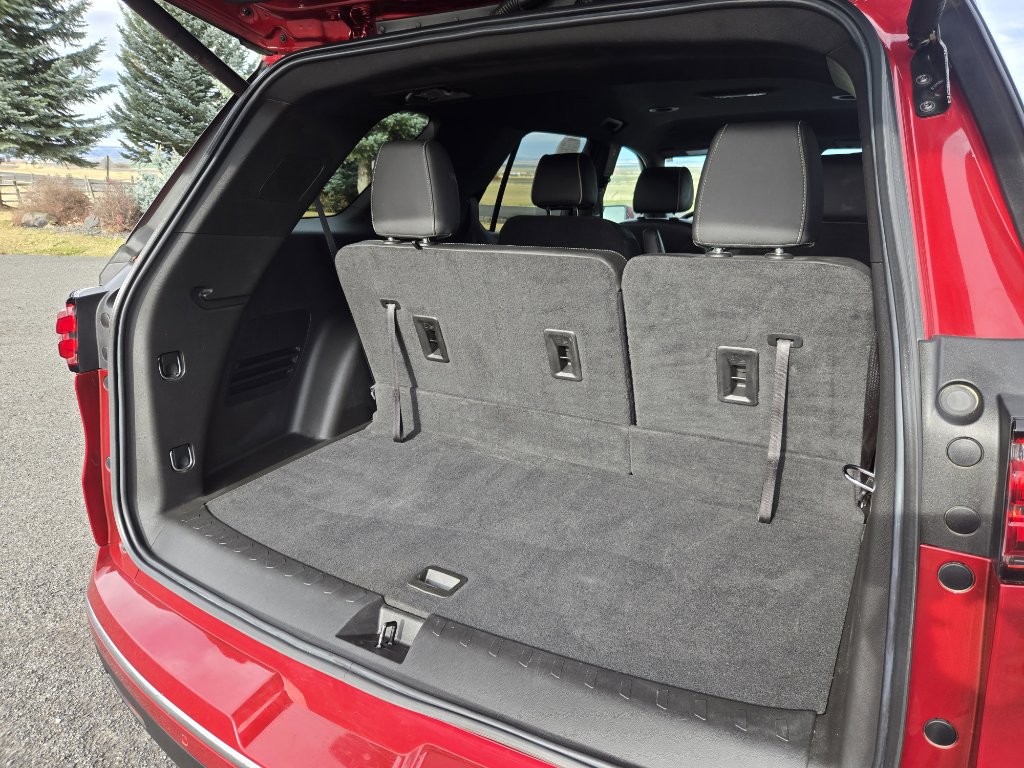 Used 2023 Chevrolet Traverse Premier image 22