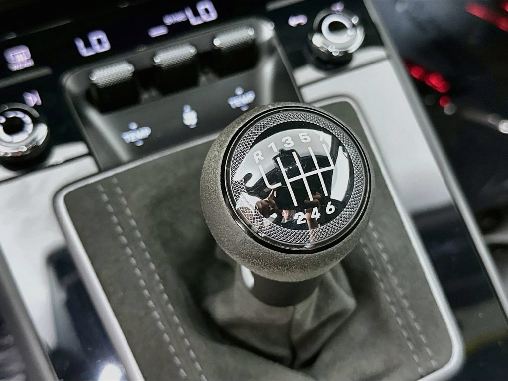 Certified 2022 Porsche 911 Targa 4 GTS AWD/4WD image 17