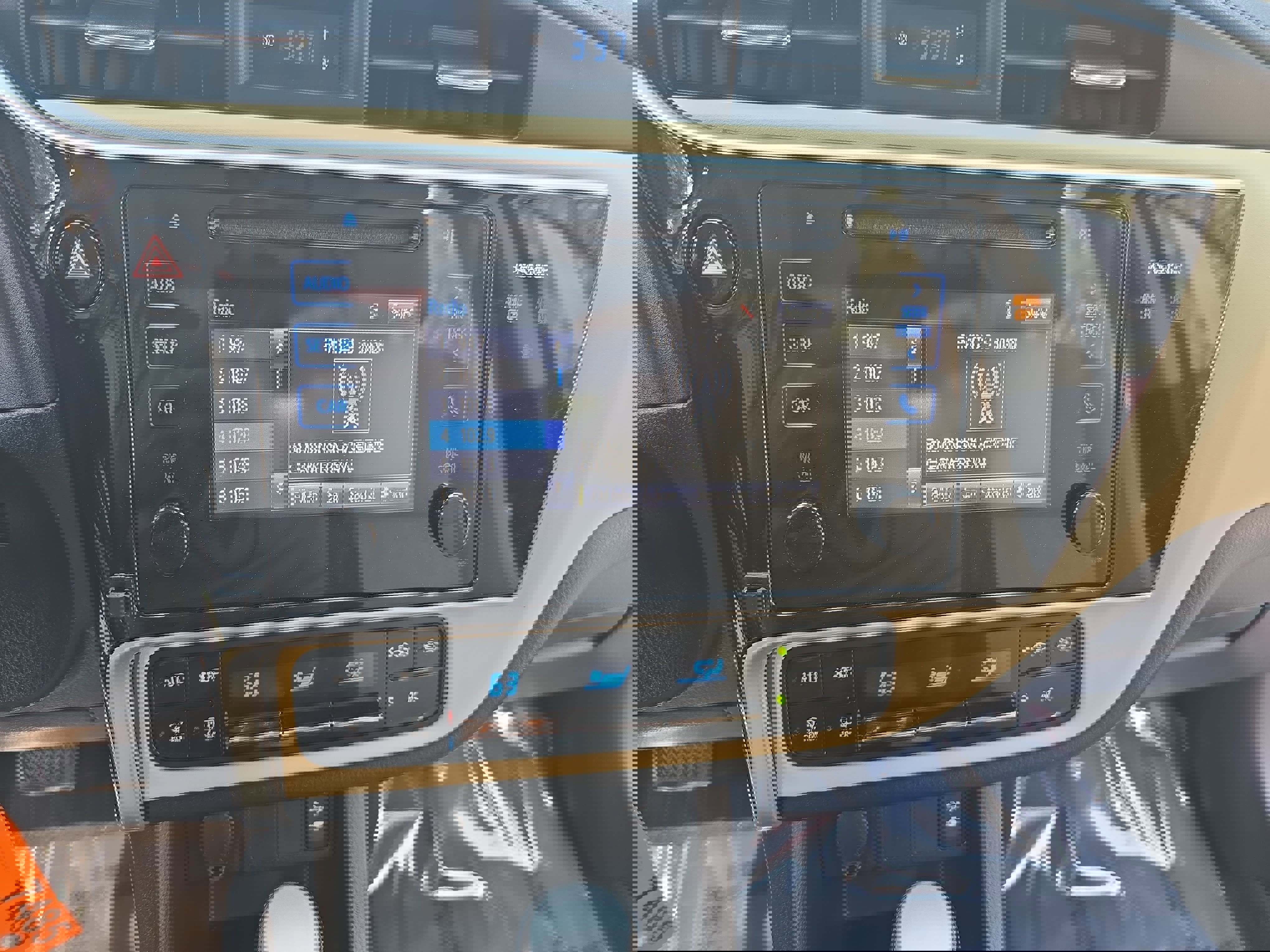 Used 2017 Toyota Corolla LE w/ Body Protection Package image 22