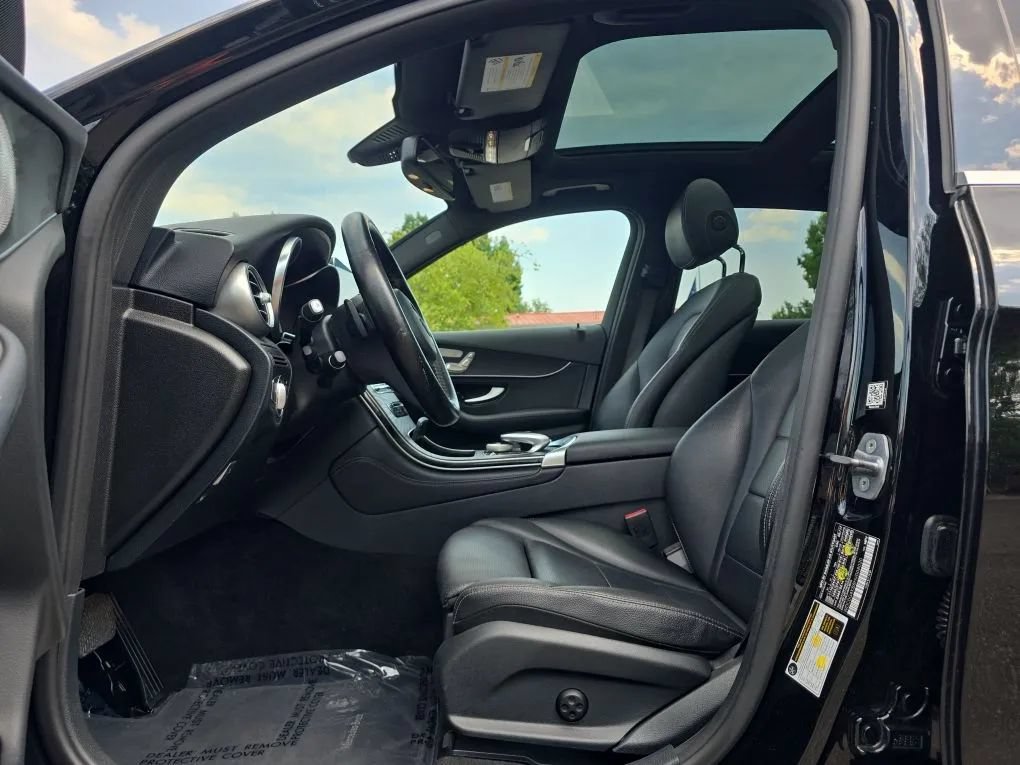 Used 2017 Mercedes-Benz GLC 300 4MATIC image 16
