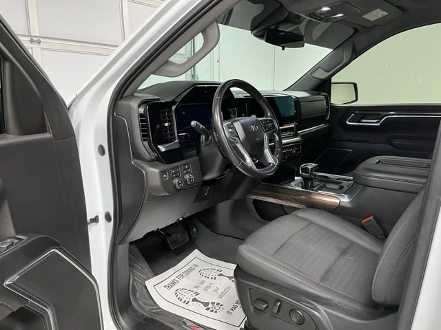 Used 2022 Chevrolet Silverado 1500 RST AWD/4WD image 32