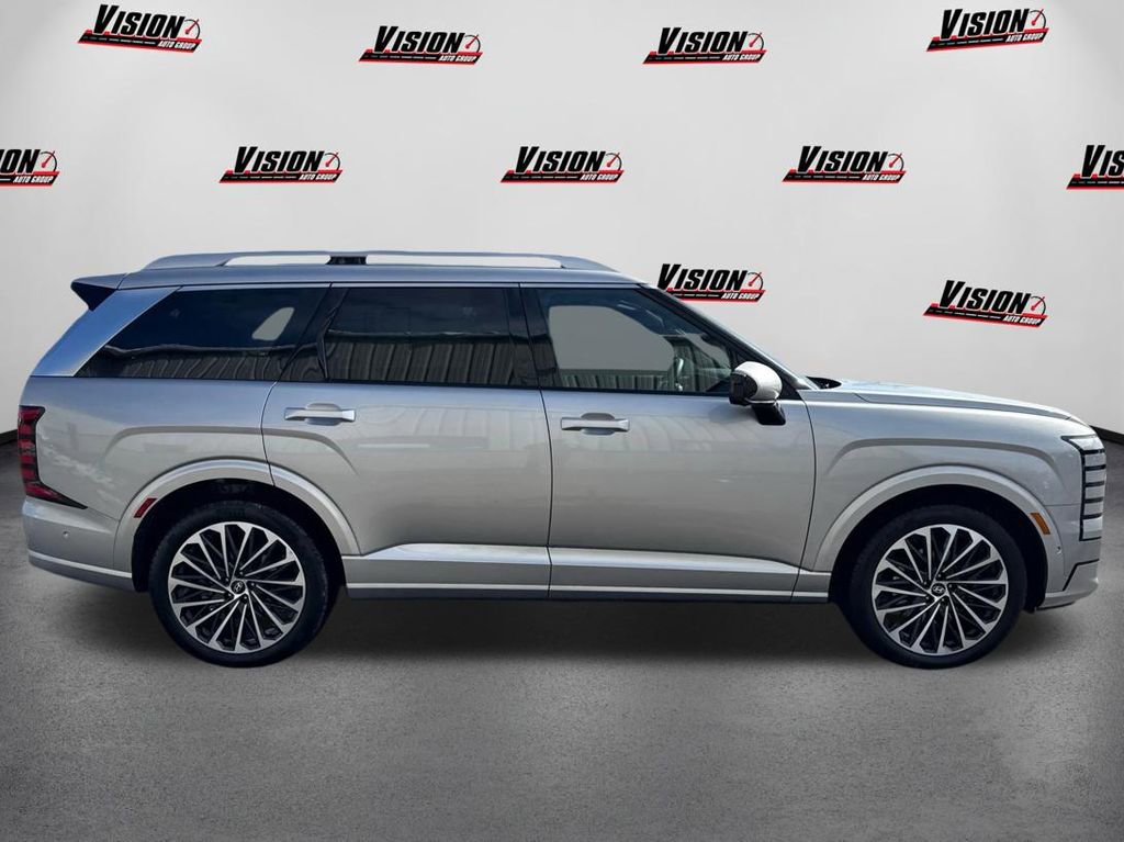 Used 2026 Hyundai Palisade Calligraphy image 4