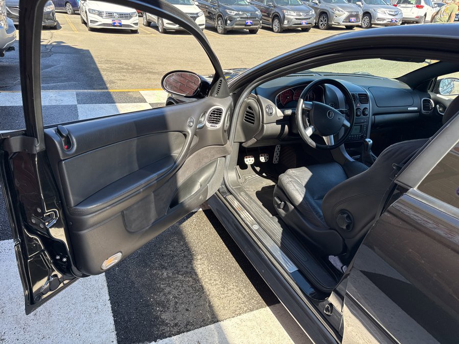 Used 2006 Pontiac GTO 2dr Cpe image 16