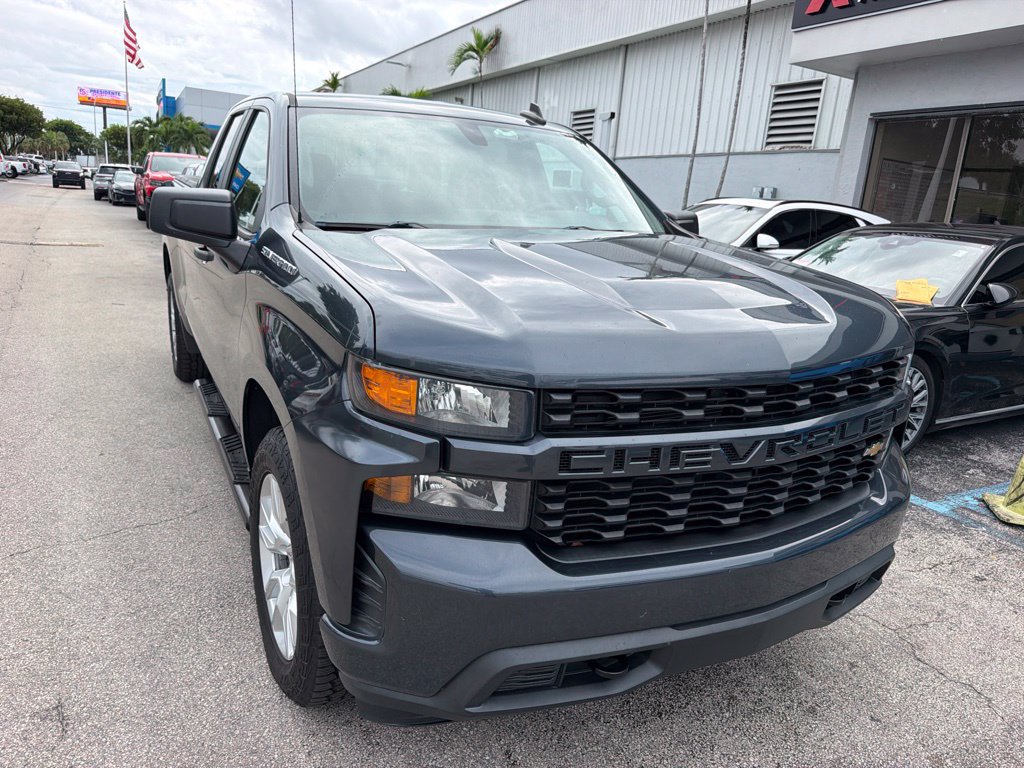 Used 2019 Chevrolet Silverado 1500 Custom w/ Custom Value Package RWD image 2
