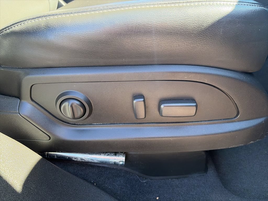 Used 2017 Buick Enclave Leather FWD image 31