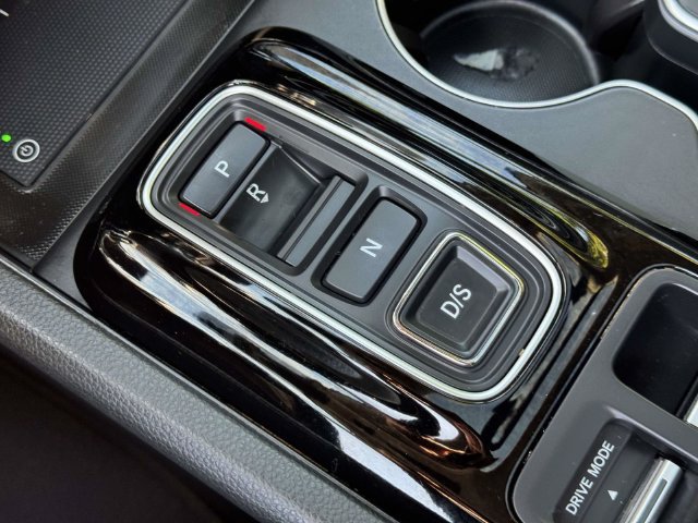 Certified 2024 Honda Pilot Touring image 29
