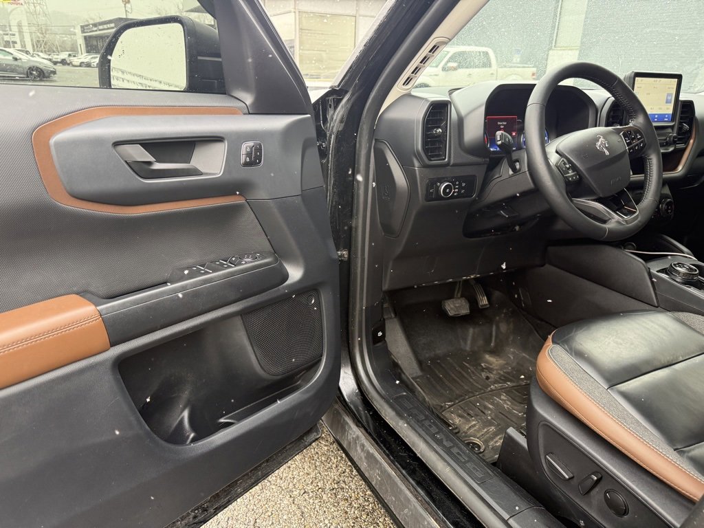 Used 2023 Ford Bronco Sport Outer Banks image 11