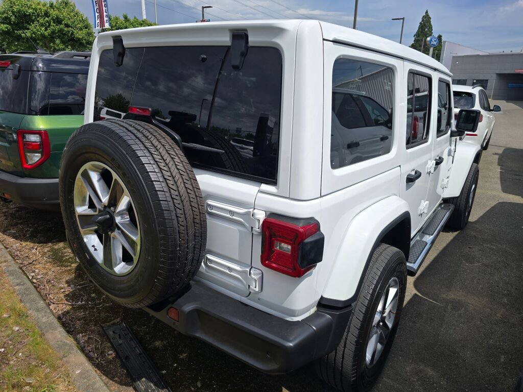 Used 2023 Jeep Wrangler Unlimited Sahara w/ LED Lighting Group AWD/4WD image 3