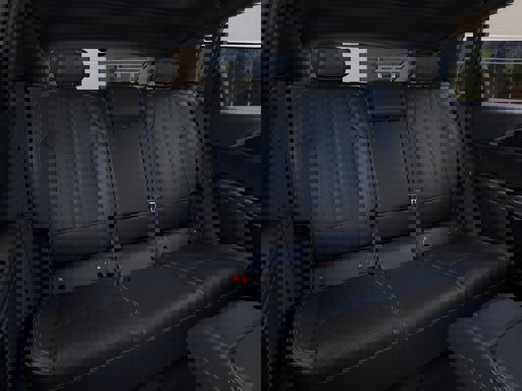 New 2026 Cadillac Lyriq Luxury image 17