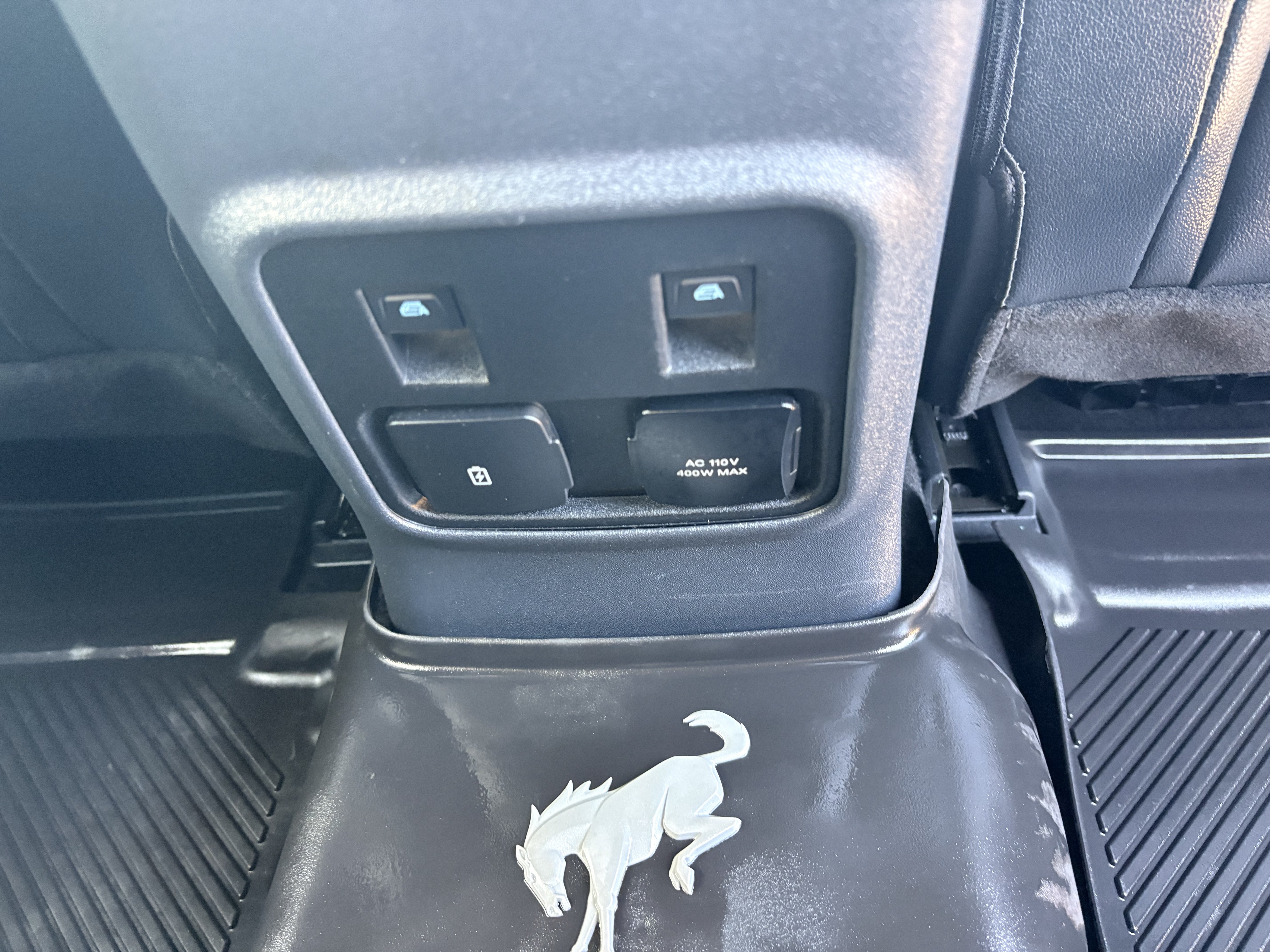 Used 2024 Ford Bronco Outer Banks w/ Sasquatch Package AWD/4WD image 9