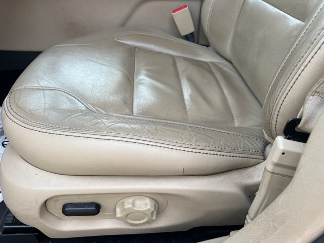 Used 2017 Ford Taurus SEL w/ Equipment Group 201A FWD image 20