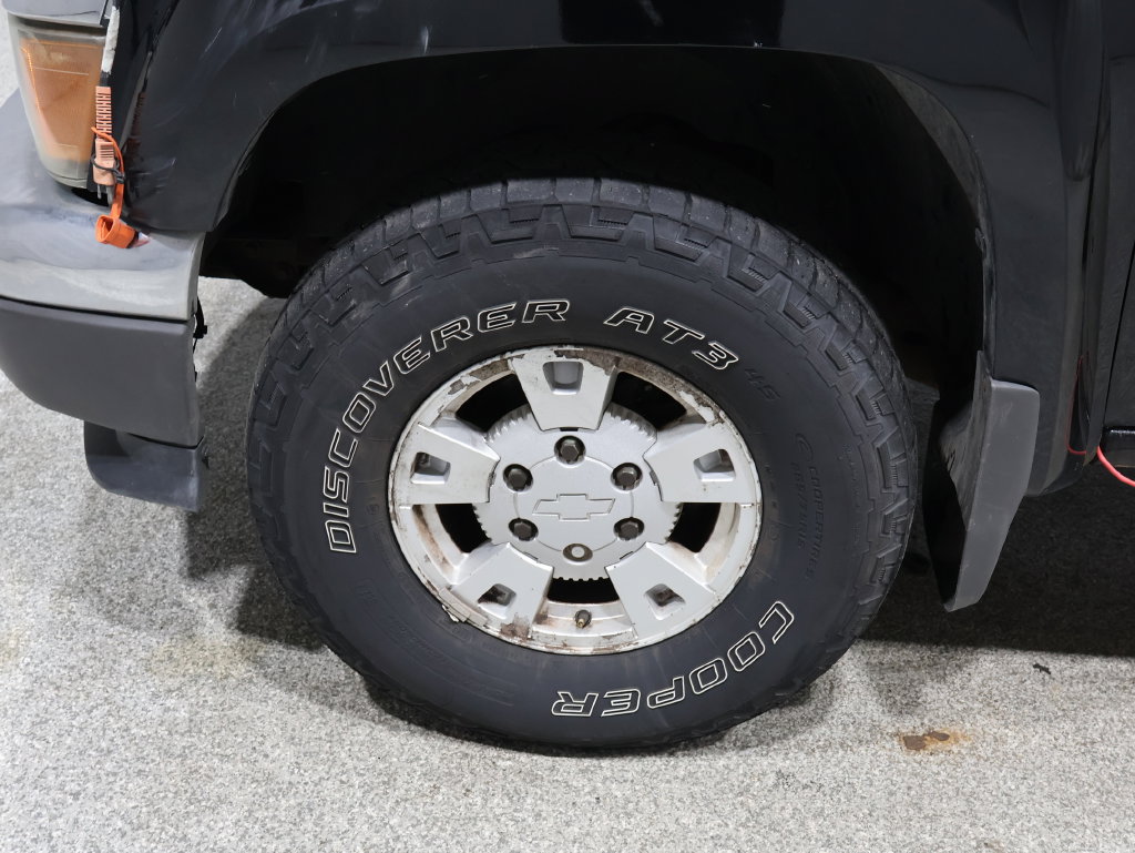 Used 2005 Chevrolet Colorado LS AWD/4WD image 12
