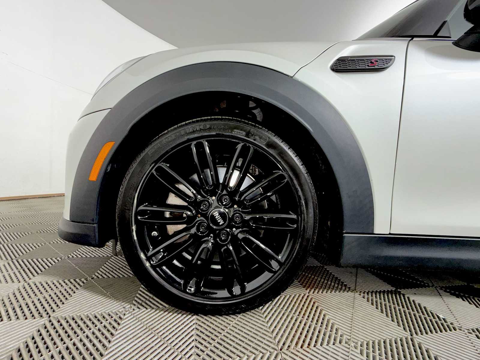 Used 2024 MINI Cooper S FWD image 8
