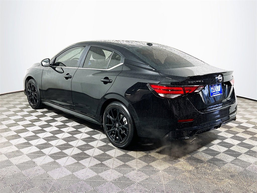 Used 2025 Nissan Sentra SR w/ Midnight Edition image 6