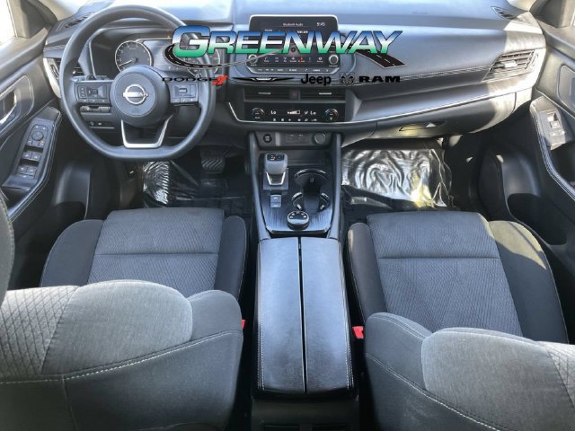 Used 2024 Nissan Rogue SV AWD/4WD image 10