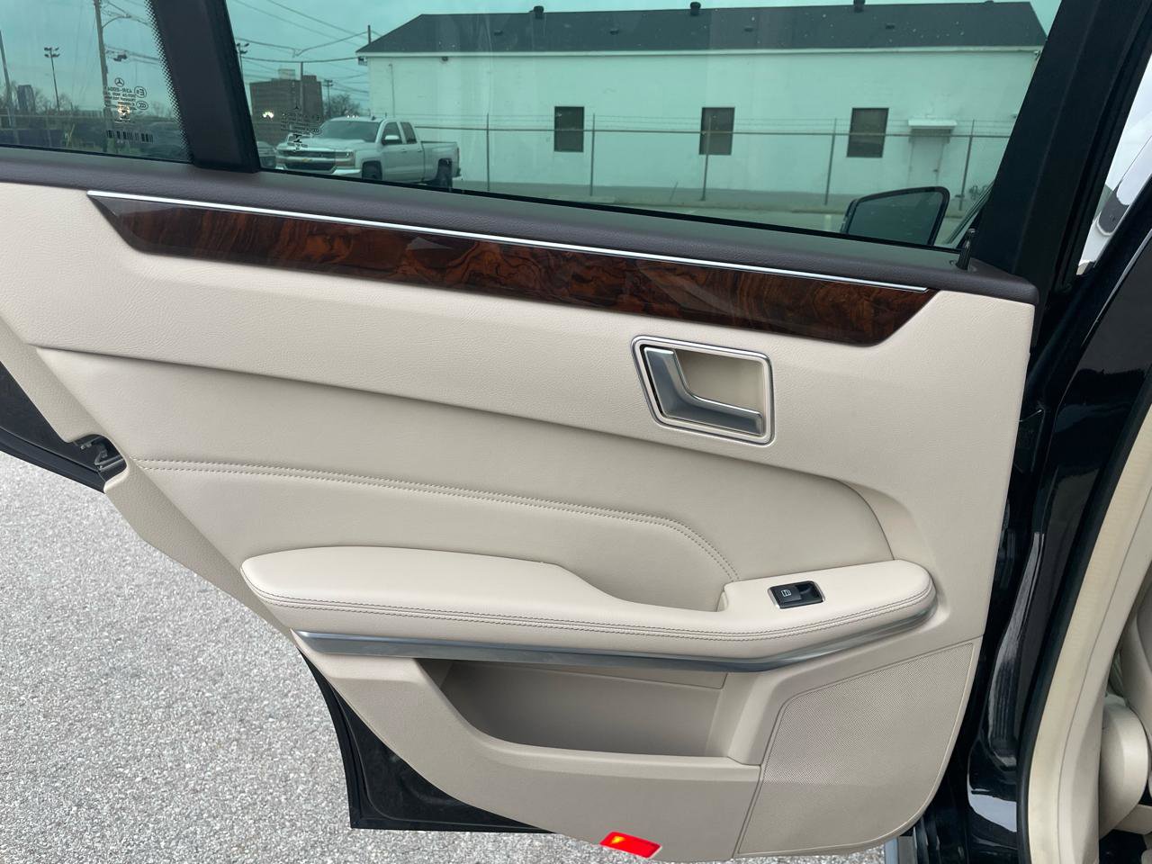 Used 2014 Mercedes-Benz E 350 Sedan image 13