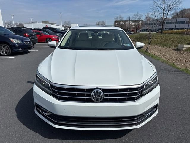 Used 2017 Volkswagen Passat 1.8T SEL Premium image 8
