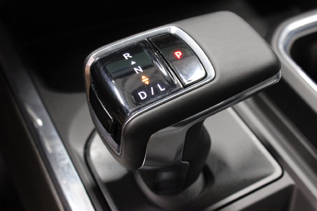 Used 2023 GMC Sierra 1500 SLT w/ SLT Convenience Package RWD image 36