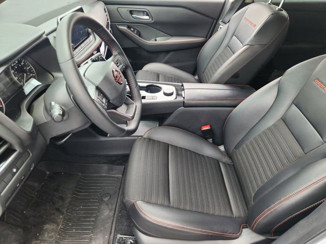 Used 2025 Nissan Rogue SV AWD/4WD image 10