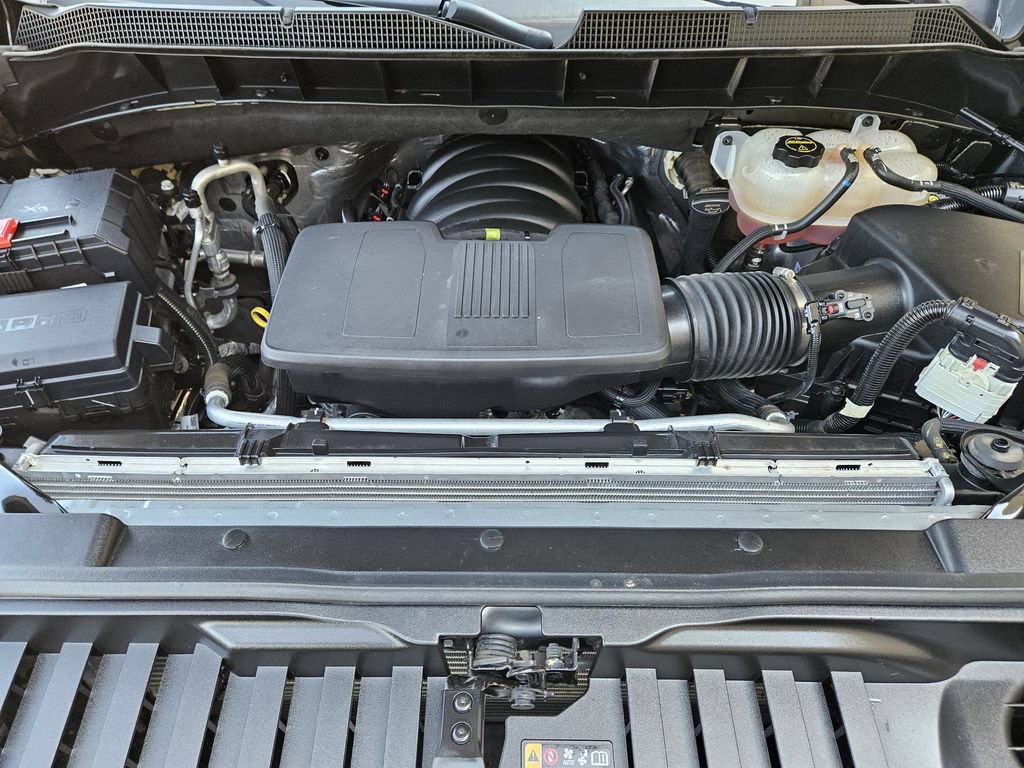 Used 2025 Chevrolet Silverado 1500 LT RWD image 23