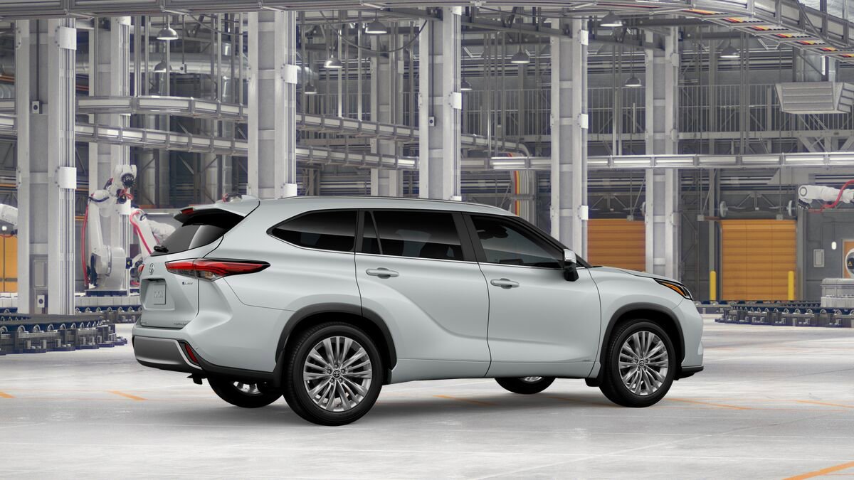 New 2026 Toyota Highlander Platinum image 11