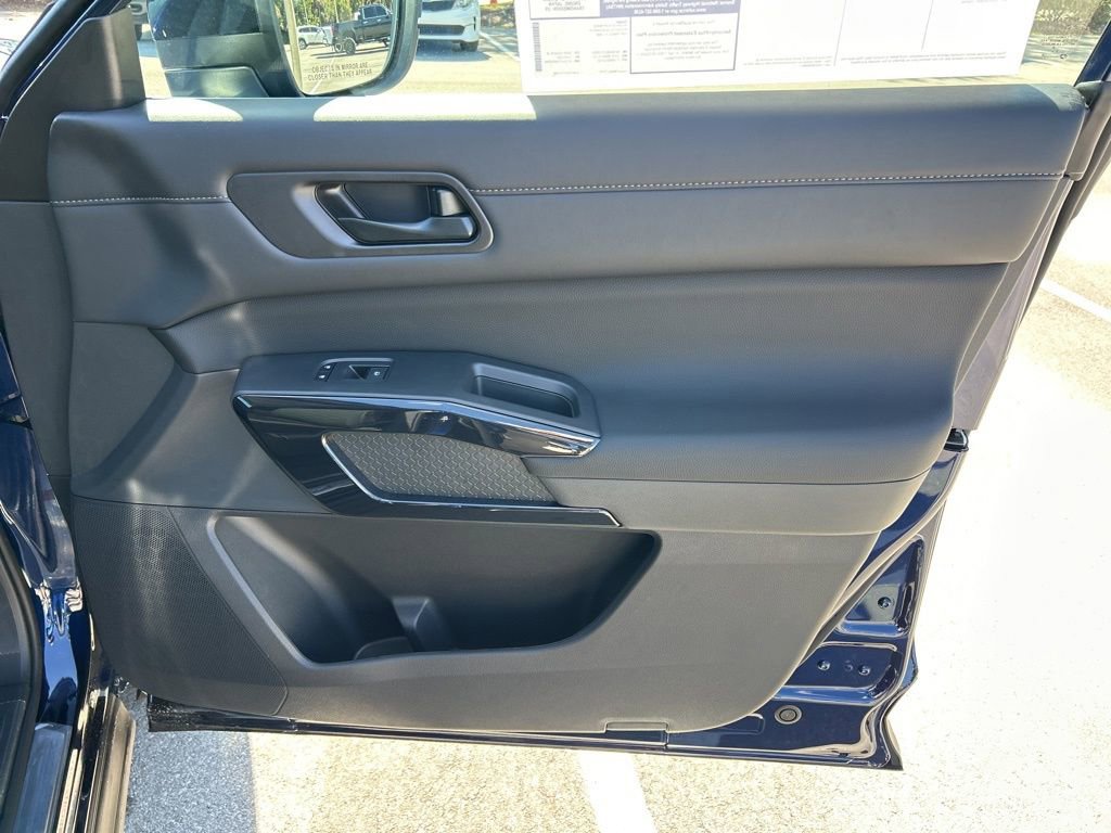 New 2026 Nissan Pathfinder SV image 42