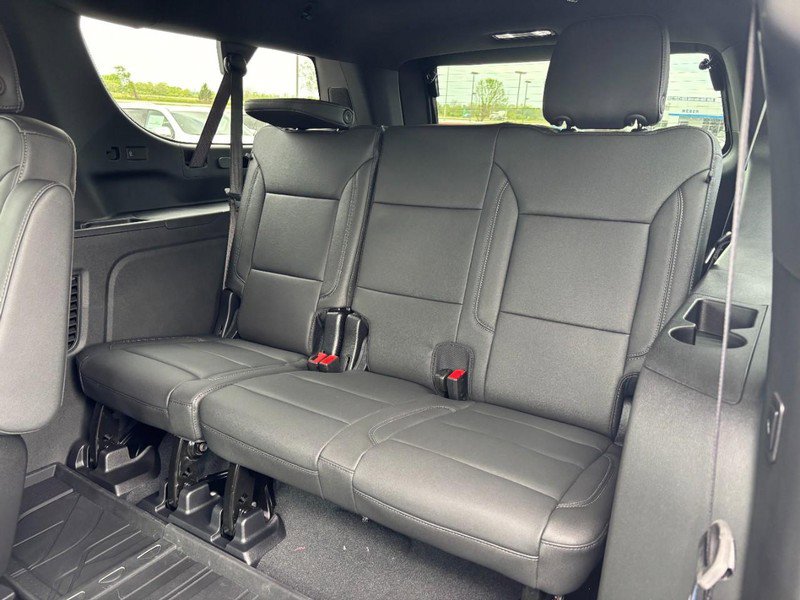 New 2026 Chevrolet Suburban LT w/ Comfort Package image 5