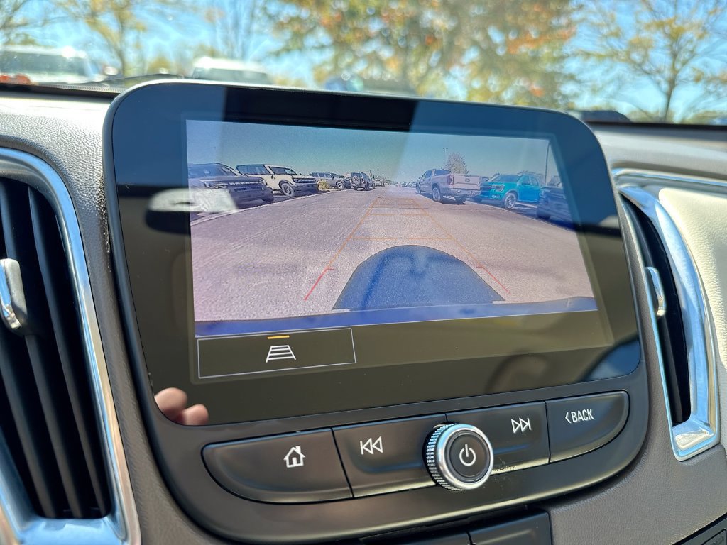 Used 2024 Chevrolet Malibu LT FWD image 19