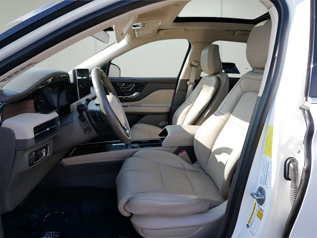 Used 2023 Lincoln Corsair Grand Touring w/ Equipment Group 302A image 10